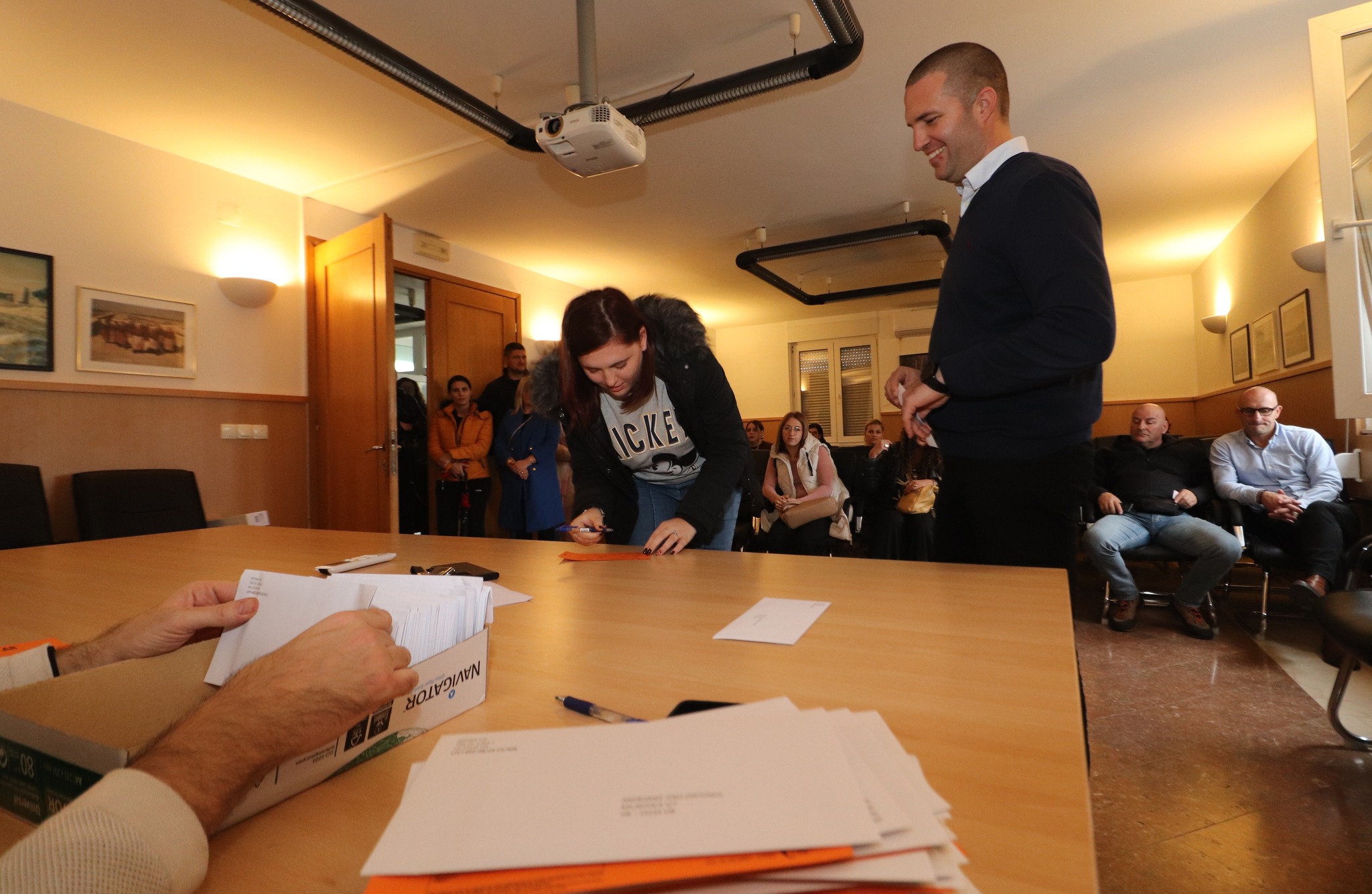 Jednokratna materijalna potpora za udžbenike i školsku opremu